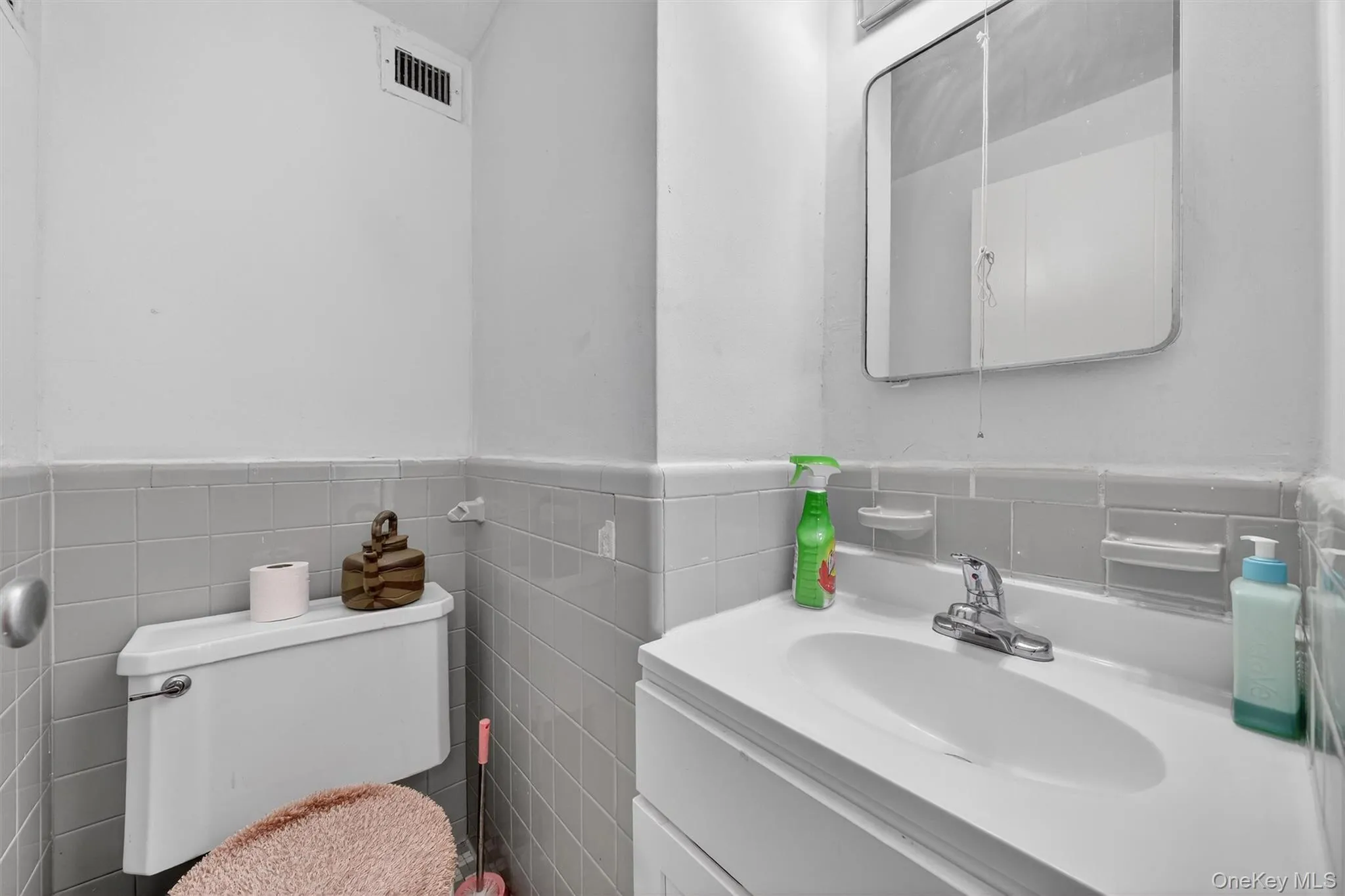 5 Fordham Hill Oval, New York, NY, 2 Bedrooms Bedrooms, 4 Rooms Rooms,1 BathroomBathrooms,Residential,For Rent,Fordham Hill,0,1012515 5 Fordham Hill Oval, New York, NY, 2 Bedrooms Bedrooms, 4 Rooms Rooms,1 BathroomBathrooms,Residential,For Rent,Fordham Hill,0,1012515