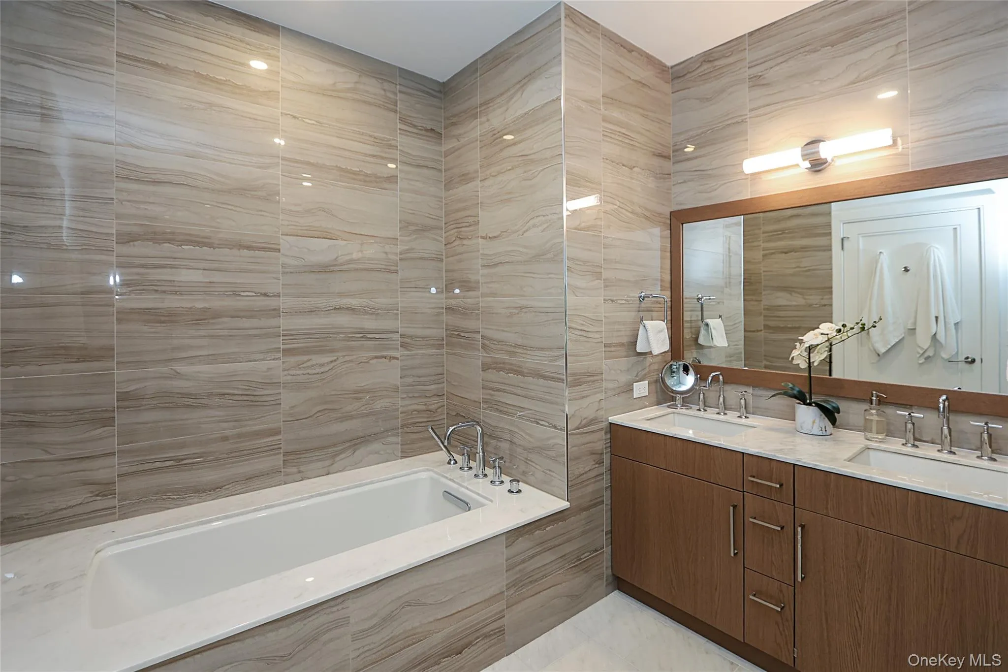100 Garvies Point Road, Glen Cove, NY, 2 Bedrooms Bedrooms, 5 Rooms Rooms,2 BathroomsBathrooms,Residential,For Rent,Garvies Point,0,1012517 100 Garvies Point Road, Glen Cove, NY, 2 Bedrooms Bedrooms, 5 Rooms Rooms,2 BathroomsBathrooms,Residential,For Rent,Garvies Point,0,1012517