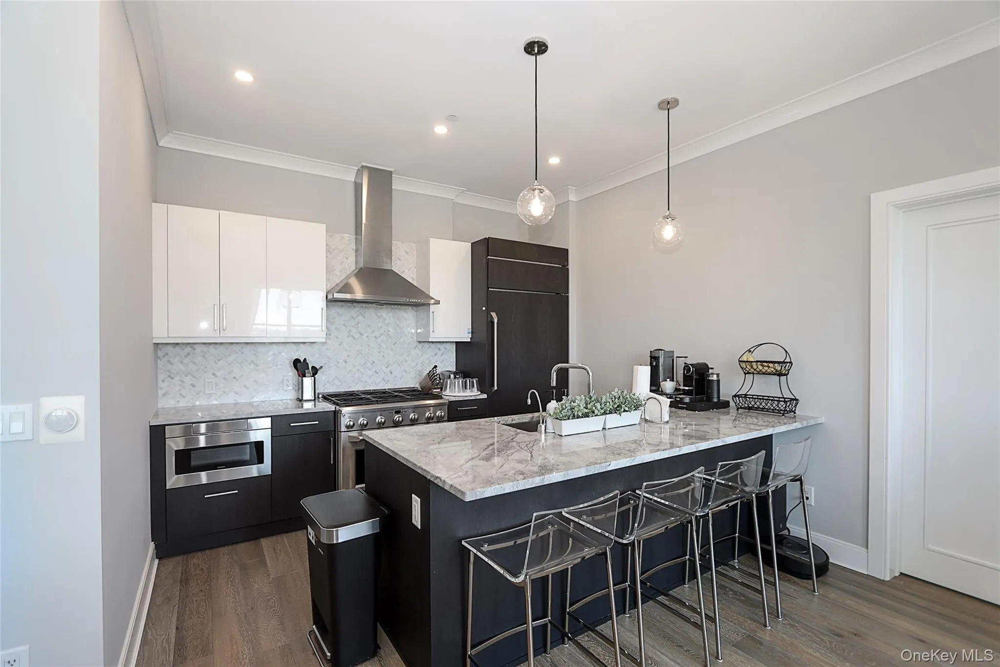 100 Garvies Point Road, Glen Cove, NY, 2 Bedrooms Bedrooms, 5 Rooms Rooms,2 BathroomsBathrooms,Residential,For Rent,Garvies Point,0,1012517 100 Garvies Point Road, Glen Cove, NY, 2 Bedrooms Bedrooms, 5 Rooms Rooms,2 BathroomsBathrooms,Residential,For Rent,Garvies Point,0,1012517