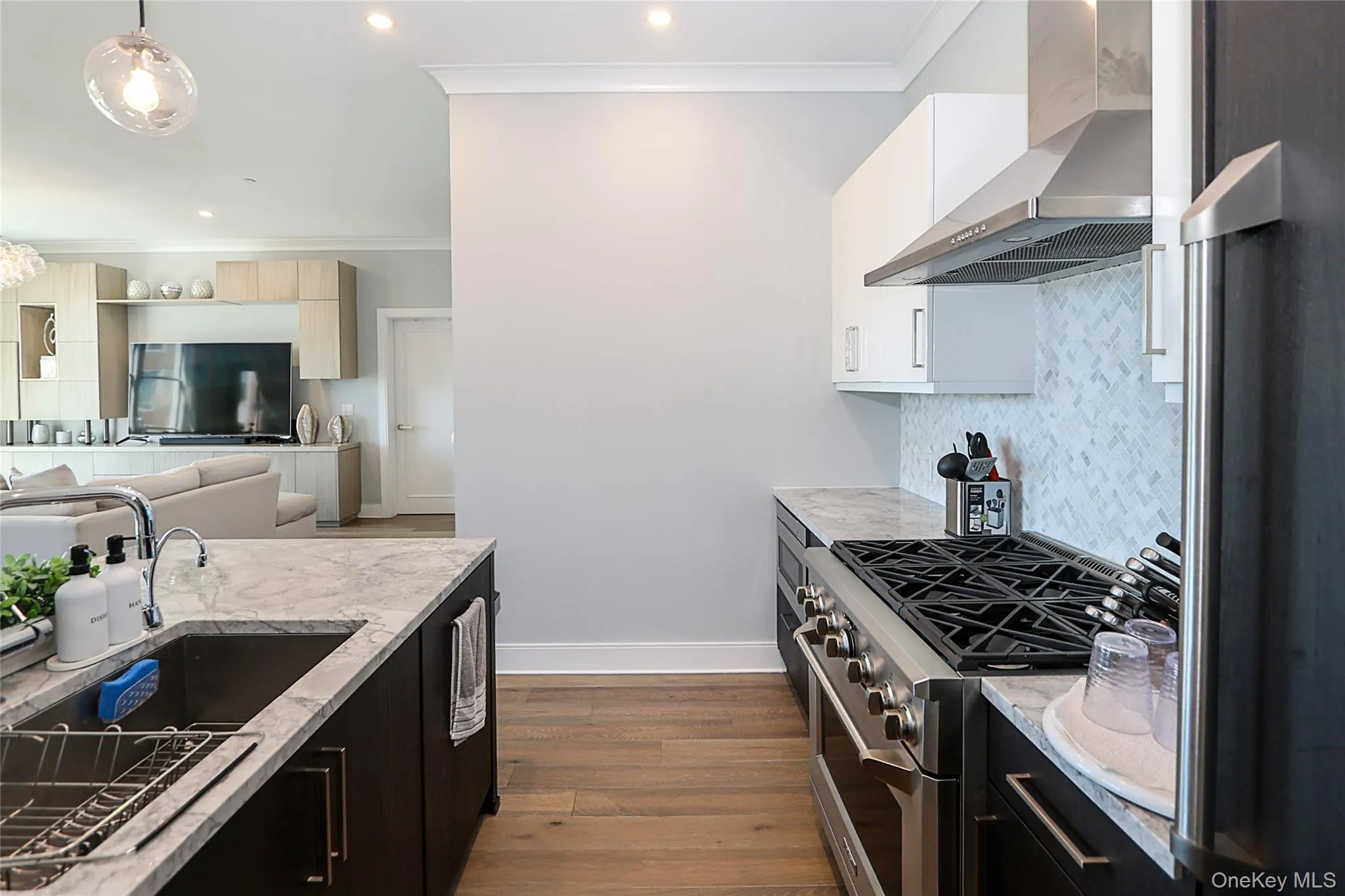 100 Garvies Point Road, Glen Cove, NY, 2 Bedrooms Bedrooms, 5 Rooms Rooms,2 BathroomsBathrooms,Residential,For Rent,Garvies Point,0,1012517 100 Garvies Point Road, Glen Cove, NY, 2 Bedrooms Bedrooms, 5 Rooms Rooms,2 BathroomsBathrooms,Residential,For Rent,Garvies Point,0,1012517