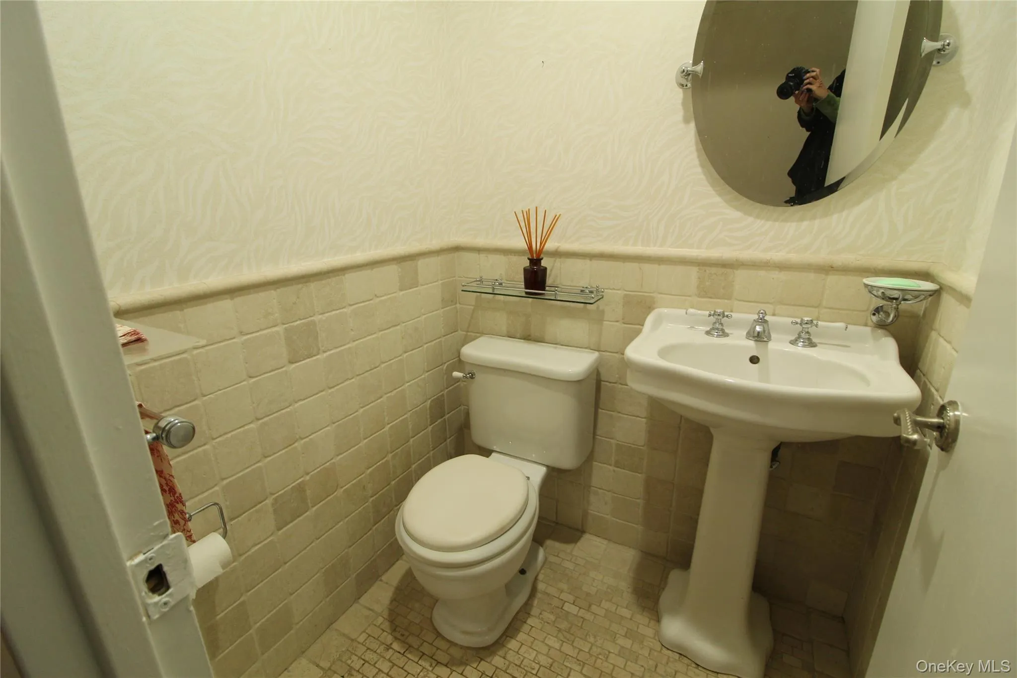 463 Summit Avenue, Hempstead, NY, 1 Bedroom Bedrooms, 4 Rooms Rooms,1 BathroomBathrooms,Residential,For Rent,Summit,0,1012521 463 Summit Avenue, Hempstead, NY, 1 Bedroom Bedrooms, 4 Rooms Rooms,1 BathroomBathrooms,Residential,For Rent,Summit,0,1012521