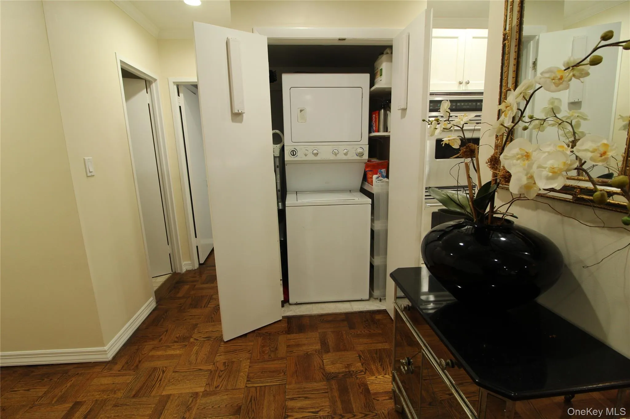 463 Summit Avenue, Hempstead, NY, 1 Bedroom Bedrooms, 4 Rooms Rooms,1 BathroomBathrooms,Residential,For Rent,Summit,0,1012521 463 Summit Avenue, Hempstead, NY, 1 Bedroom Bedrooms, 4 Rooms Rooms,1 BathroomBathrooms,Residential,For Rent,Summit,0,1012521