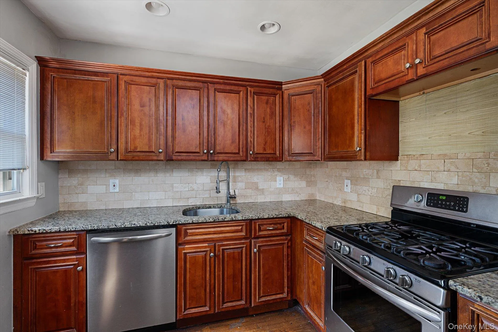 32 Croyden, North Hempstead, NY, 4 Bedrooms Bedrooms, 6 Rooms Rooms,1 BathroomBathrooms,Residential,For Rent,Croyden,0,1012522 32 Croyden, North Hempstead, NY, 4 Bedrooms Bedrooms, 6 Rooms Rooms,1 BathroomBathrooms,Residential,For Rent,Croyden,0,1012522