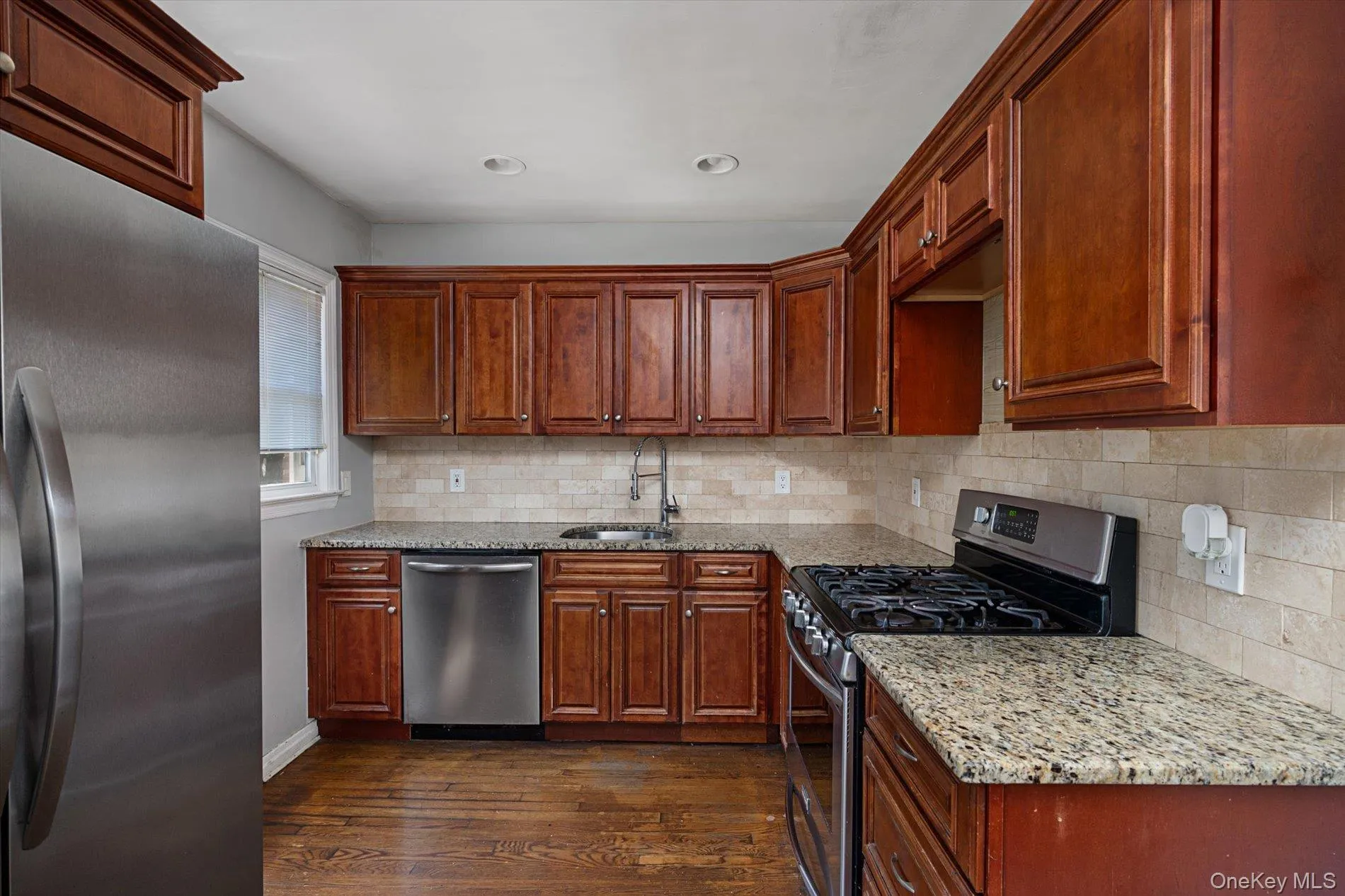 32 Croyden, North Hempstead, NY, 4 Bedrooms Bedrooms, 6 Rooms Rooms,1 BathroomBathrooms,Residential,For Rent,Croyden,0,1012522 32 Croyden, North Hempstead, NY, 4 Bedrooms Bedrooms, 6 Rooms Rooms,1 BathroomBathrooms,Residential,For Rent,Croyden,0,1012522