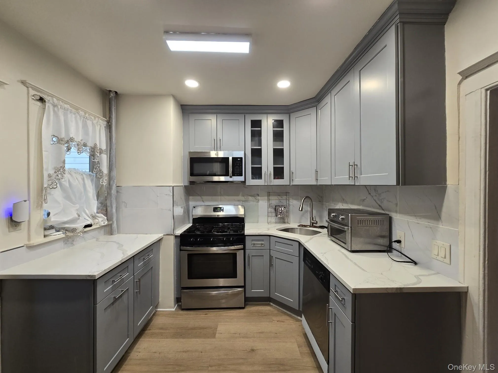 889 37th Street, New York, NY, 3 Bedrooms Bedrooms, 8 Rooms Rooms,2 BathroomsBathrooms,Residential,For Rent,37th,0,1012523 889 37th Street, New York, NY, 3 Bedrooms Bedrooms, 8 Rooms Rooms,2 BathroomsBathrooms,Residential,For Rent,37th,0,1012523