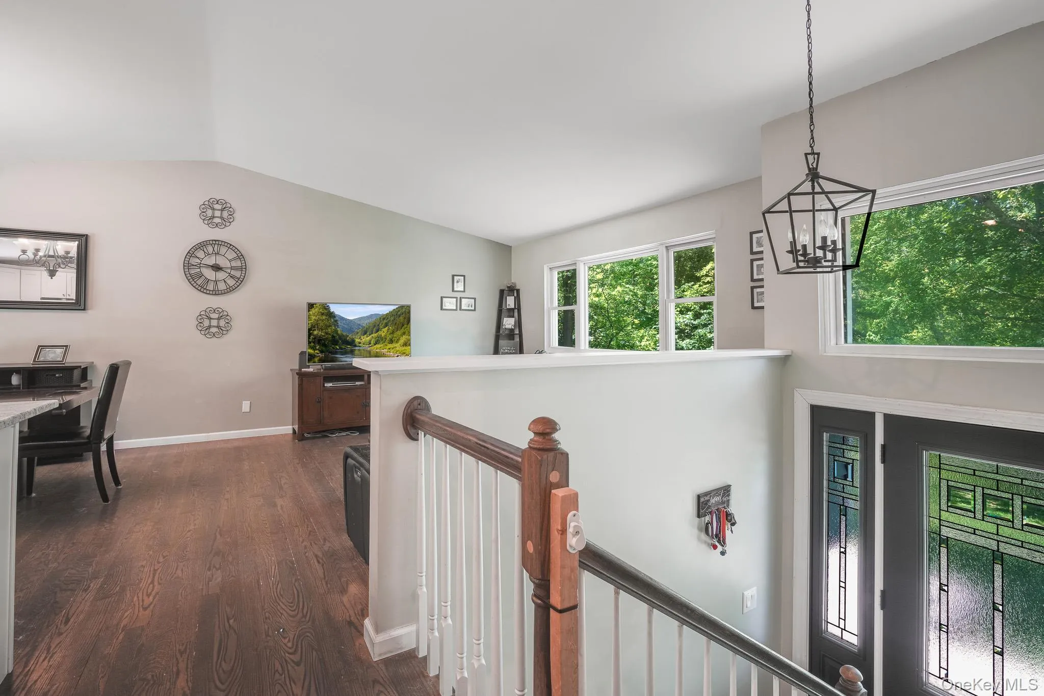 Wood rails and Volume Ceilings Wood rails and Volume Ceilings