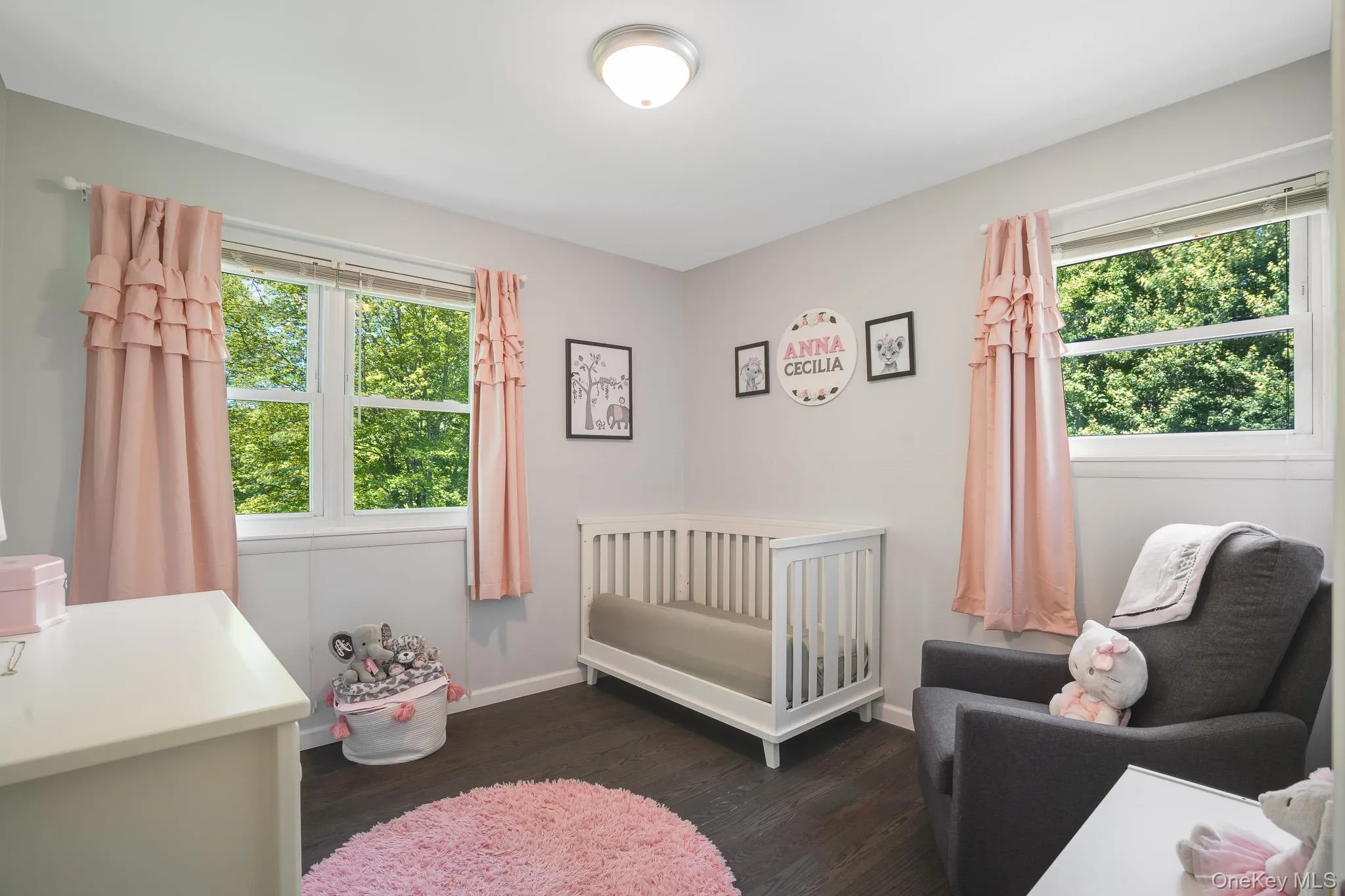2nd bedroom w/ hardwood floors 2nd bedroom w/ hardwood floors