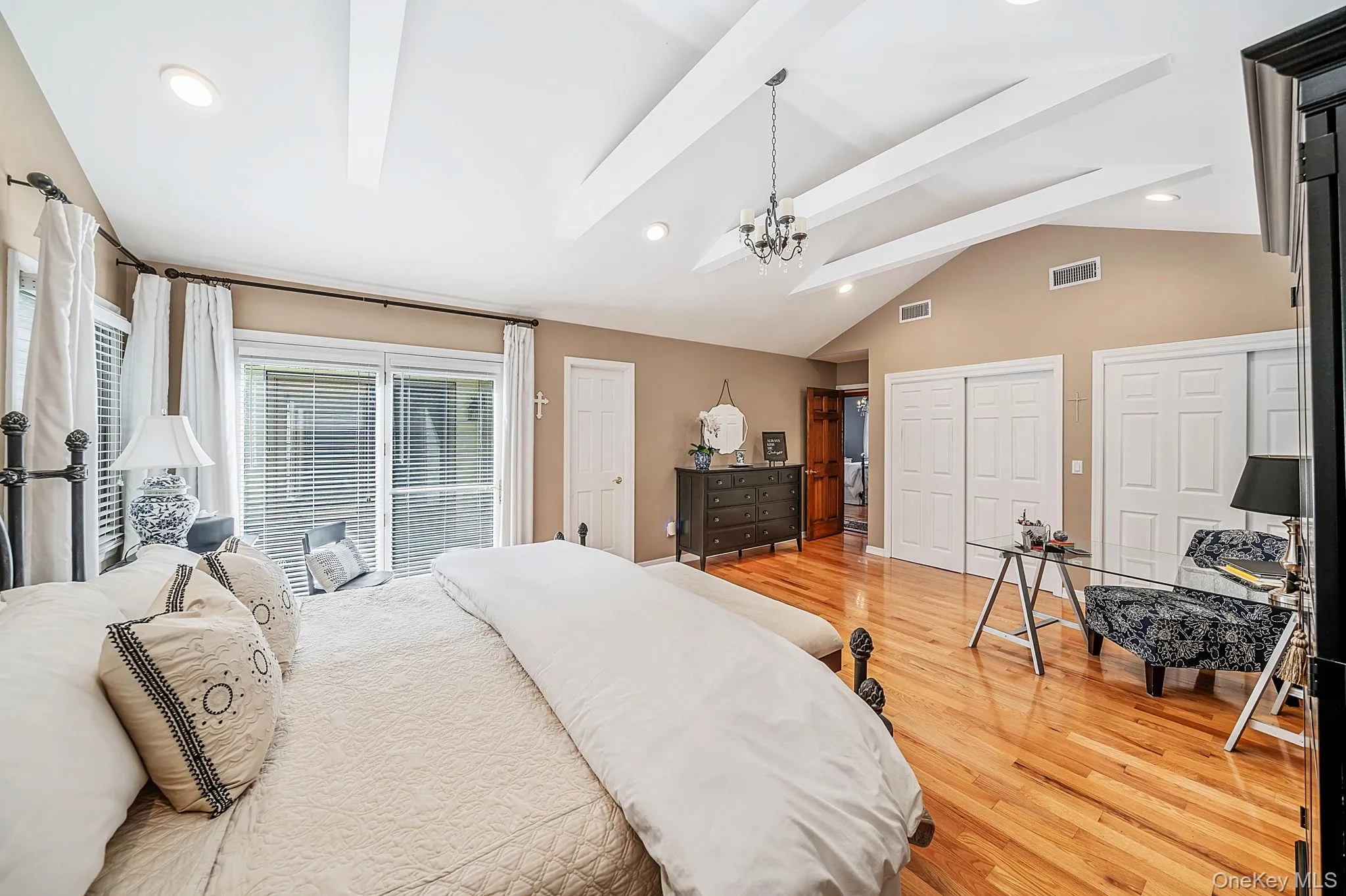 Wake Up to Natural Light Wake Up to Natural Light