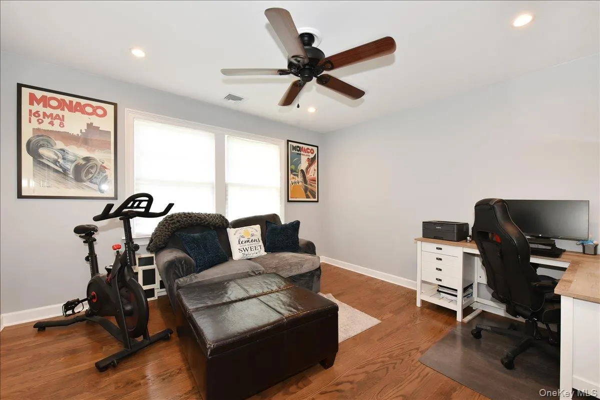 28 Red Oak Place, Oyster Bay, NY, 4 Bedrooms Bedrooms, 9 Rooms Rooms,2 BathroomsBathrooms,Residential,For Rent,Red Oak,0,1012531 28 Red Oak Place, Oyster Bay, NY, 4 Bedrooms Bedrooms, 9 Rooms Rooms,2 BathroomsBathrooms,Residential,For Rent,Red Oak,0,1012531