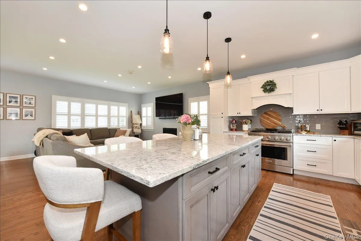 28 Red Oak Place, Oyster Bay, NY, 4 Bedrooms Bedrooms, 9 Rooms Rooms,2 BathroomsBathrooms,Residential,For Rent,Red Oak,0,1012531 28 Red Oak Place, Oyster Bay, NY, 4 Bedrooms Bedrooms, 9 Rooms Rooms,2 BathroomsBathrooms,Residential,For Rent,Red Oak,0,1012531