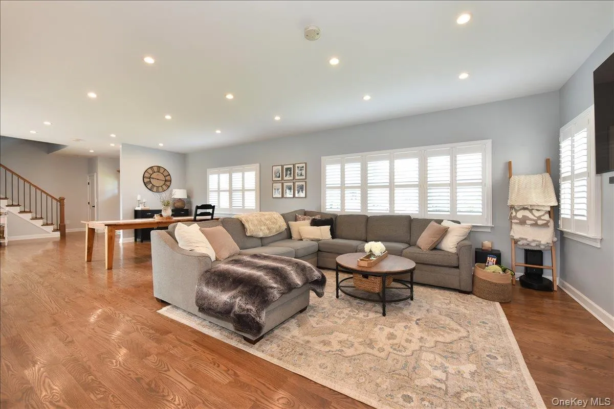 28 Red Oak Place, Oyster Bay, NY, 4 Bedrooms Bedrooms, 9 Rooms Rooms,2 BathroomsBathrooms,Residential,For Rent,Red Oak,0,1012531 28 Red Oak Place, Oyster Bay, NY, 4 Bedrooms Bedrooms, 9 Rooms Rooms,2 BathroomsBathrooms,Residential,For Rent,Red Oak,0,1012531