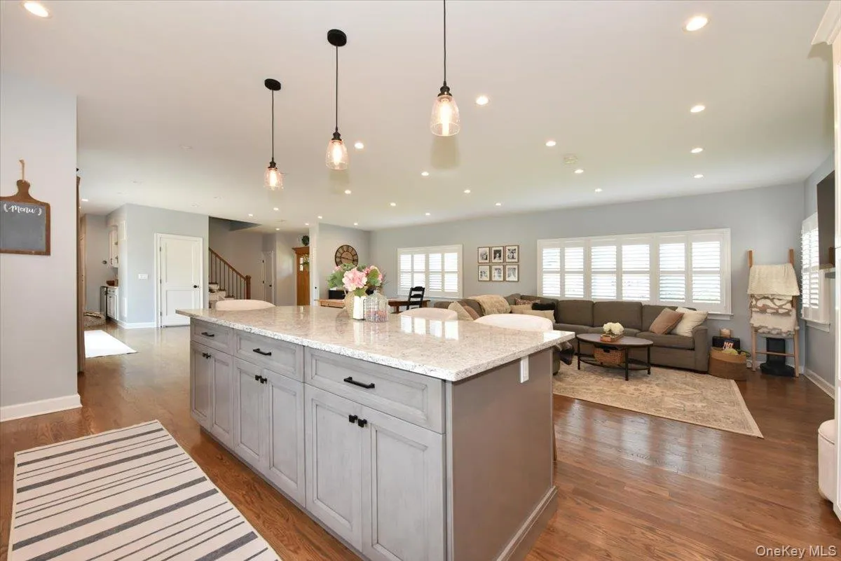 28 Red Oak Place, Oyster Bay, NY, 4 Bedrooms Bedrooms, 9 Rooms Rooms,2 BathroomsBathrooms,Residential,For Rent,Red Oak,0,1012531 28 Red Oak Place, Oyster Bay, NY, 4 Bedrooms Bedrooms, 9 Rooms Rooms,2 BathroomsBathrooms,Residential,For Rent,Red Oak,0,1012531