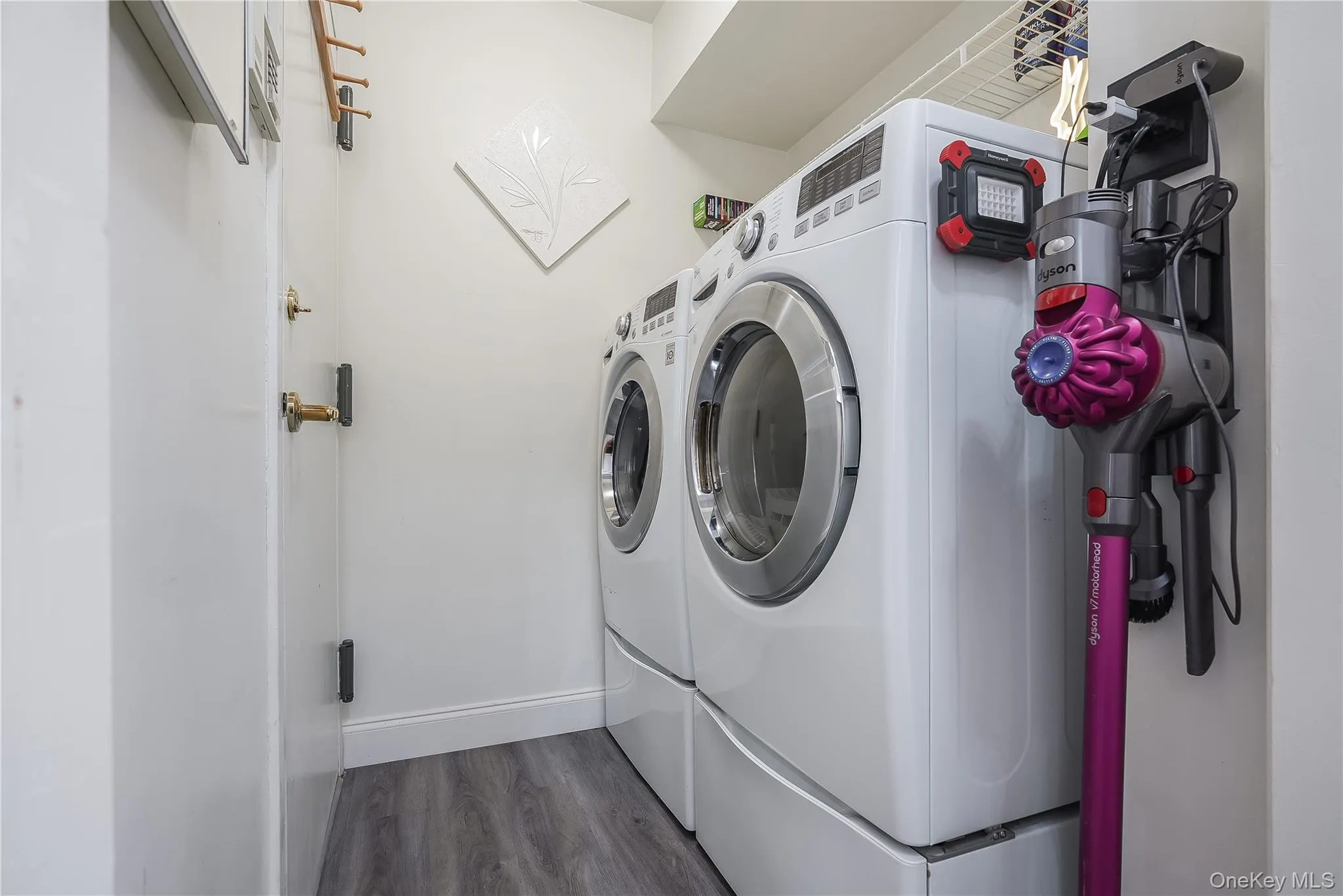 4 Blair Court, Brookhaven, NY, 3 Bedrooms Bedrooms, 7 Rooms Rooms,2 BathroomsBathrooms,Residential,For Rent,Blair,0,1012534 4 Blair Court, Brookhaven, NY, 3 Bedrooms Bedrooms, 7 Rooms Rooms,2 BathroomsBathrooms,Residential,For Rent,Blair,0,1012534