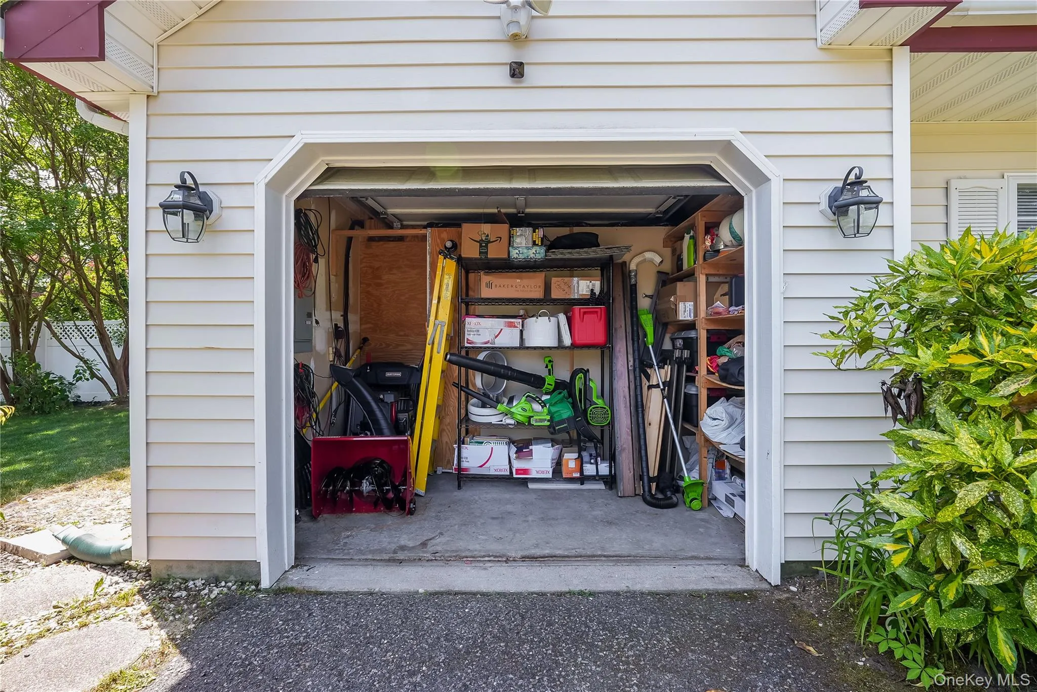 4 Blair Court, Brookhaven, NY, 3 Bedrooms Bedrooms, 7 Rooms Rooms,2 BathroomsBathrooms,Residential,For Rent,Blair,0,1012534 4 Blair Court, Brookhaven, NY, 3 Bedrooms Bedrooms, 7 Rooms Rooms,2 BathroomsBathrooms,Residential,For Rent,Blair,0,1012534