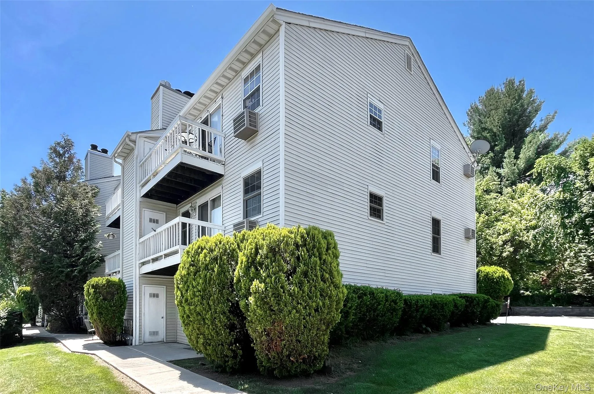 18 Lexington Hill, Monroe, NY, 2 Bedrooms Bedrooms, 5 Rooms Rooms,2 BathroomsBathrooms,Residential Lease,For Rent,Lexington,0,1012535 18 Lexington Hill, Monroe, NY, 2 Bedrooms Bedrooms, 5 Rooms Rooms,2 BathroomsBathrooms,Residential Lease,For Rent,Lexington,0,1012535