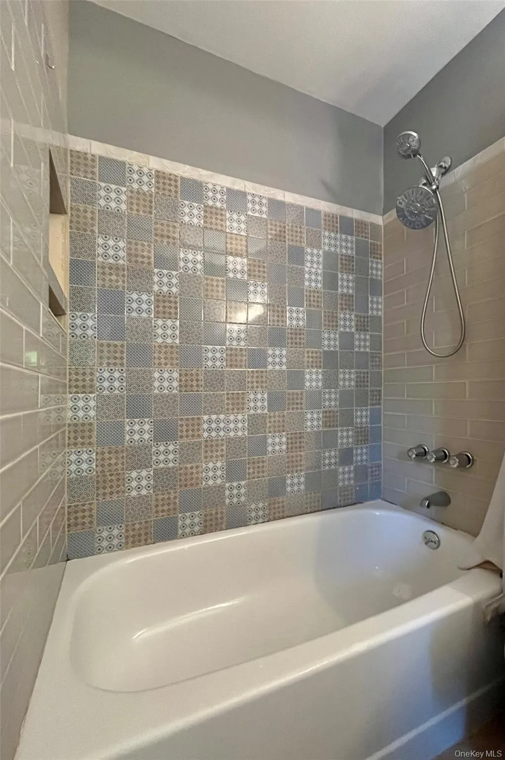 18 Lexington Hill, Monroe, NY, 2 Bedrooms Bedrooms, 5 Rooms Rooms,2 BathroomsBathrooms,Residential Lease,For Rent,Lexington,0,1012535 18 Lexington Hill, Monroe, NY, 2 Bedrooms Bedrooms, 5 Rooms Rooms,2 BathroomsBathrooms,Residential Lease,For Rent,Lexington,0,1012535