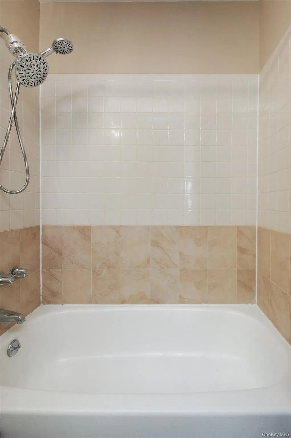 18 Lexington Hill, Monroe, NY, 2 Bedrooms Bedrooms, 5 Rooms Rooms,2 BathroomsBathrooms,Residential Lease,For Rent,Lexington,0,1012535 18 Lexington Hill, Monroe, NY, 2 Bedrooms Bedrooms, 5 Rooms Rooms,2 BathroomsBathrooms,Residential Lease,For Rent,Lexington,0,1012535