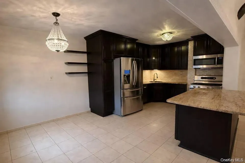 54-40 80th St, New York, NY, 2 Bedrooms Bedrooms, 6 Rooms Rooms,2 BathroomsBathrooms,Residential Lease,For Rent,80th St,0,1012539 54-40 80th St, New York, NY, 2 Bedrooms Bedrooms, 6 Rooms Rooms,2 BathroomsBathrooms,Residential Lease,For Rent,80th St,0,1012539