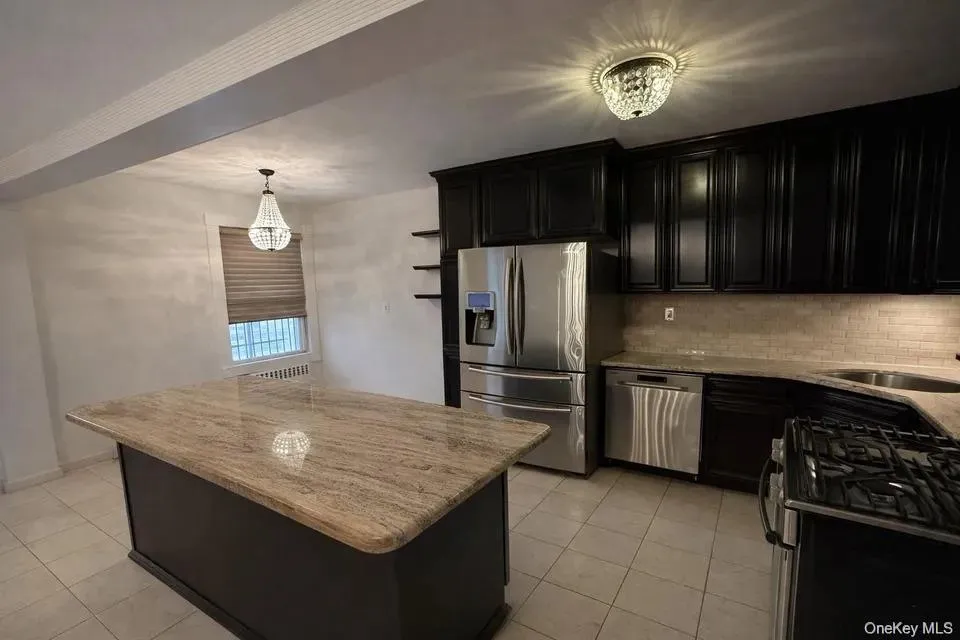 54-40 80th St, New York, NY, 2 Bedrooms Bedrooms, 6 Rooms Rooms,2 BathroomsBathrooms,Residential Lease,For Rent,80th St,0,1012539 54-40 80th St, New York, NY, 2 Bedrooms Bedrooms, 6 Rooms Rooms,2 BathroomsBathrooms,Residential Lease,For Rent,80th St,0,1012539