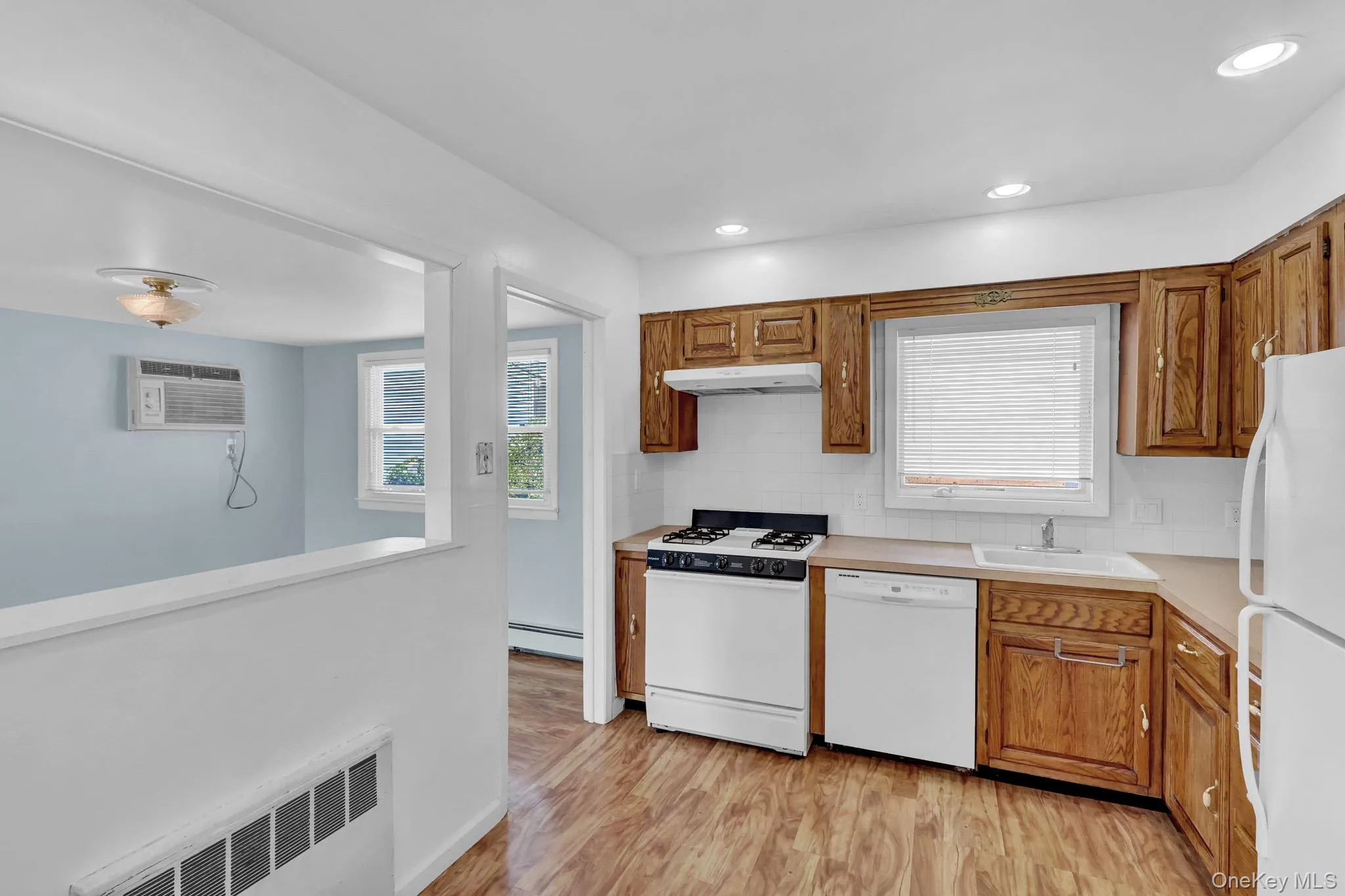 335 State Street, Long Beach, NY, 5 Bedrooms Bedrooms, 11 Rooms Rooms,2 BathroomsBathrooms,Residential,For Rent,State,0,1012542 335 State Street, Long Beach, NY, 5 Bedrooms Bedrooms, 11 Rooms Rooms,2 BathroomsBathrooms,Residential,For Rent,State,0,1012542