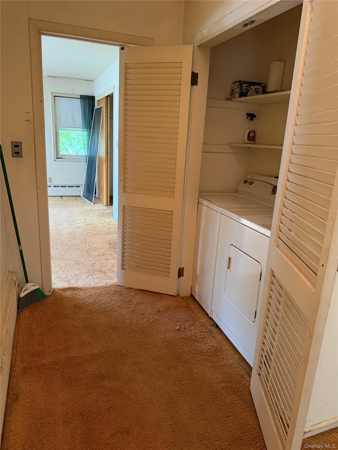 Going to bedrooms and bathroom. With Laundry Going to bedrooms and bathroom. With Laundry