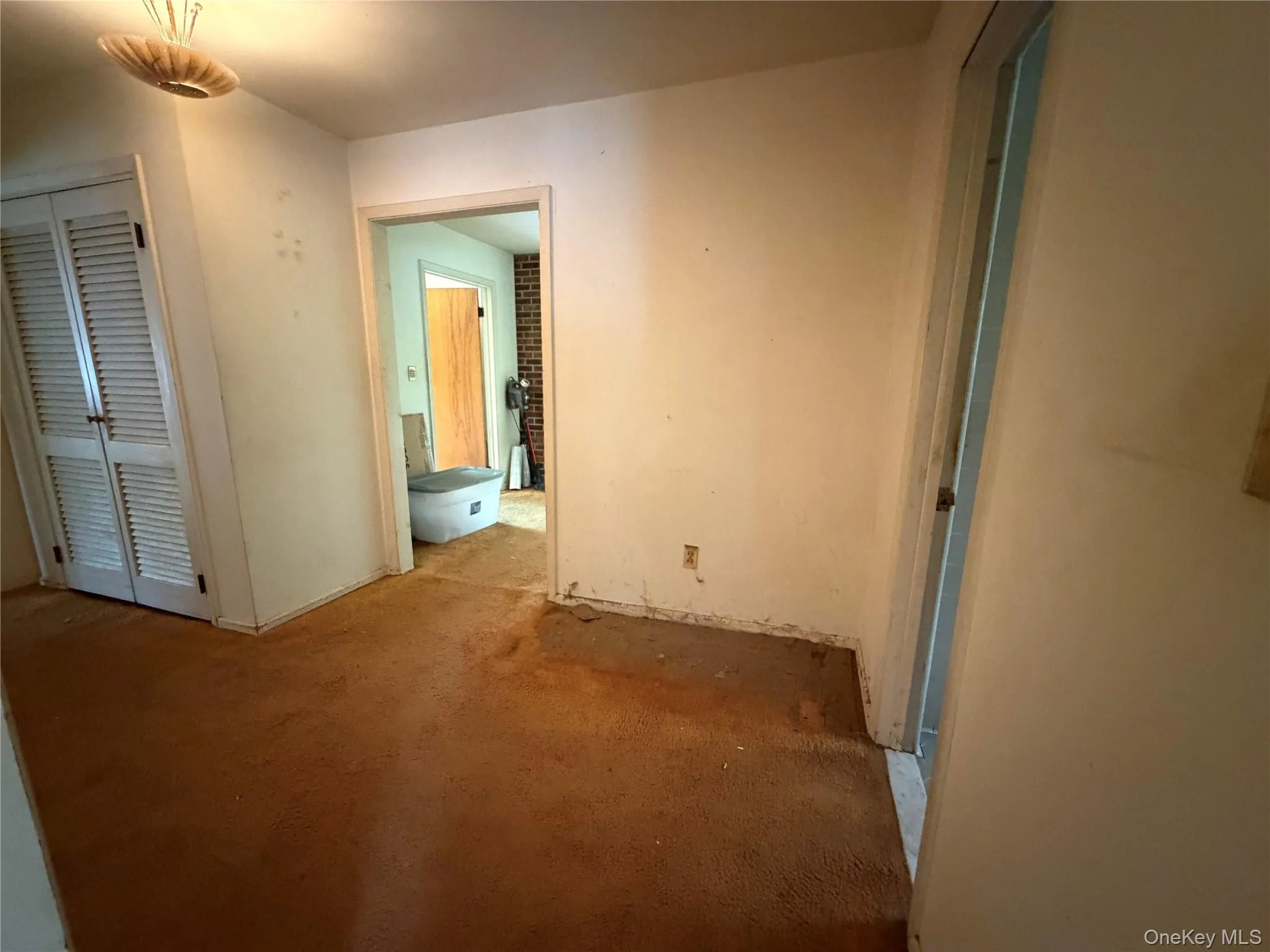 Goes to bedrooms and livingroom. Goes to bedrooms and livingroom.