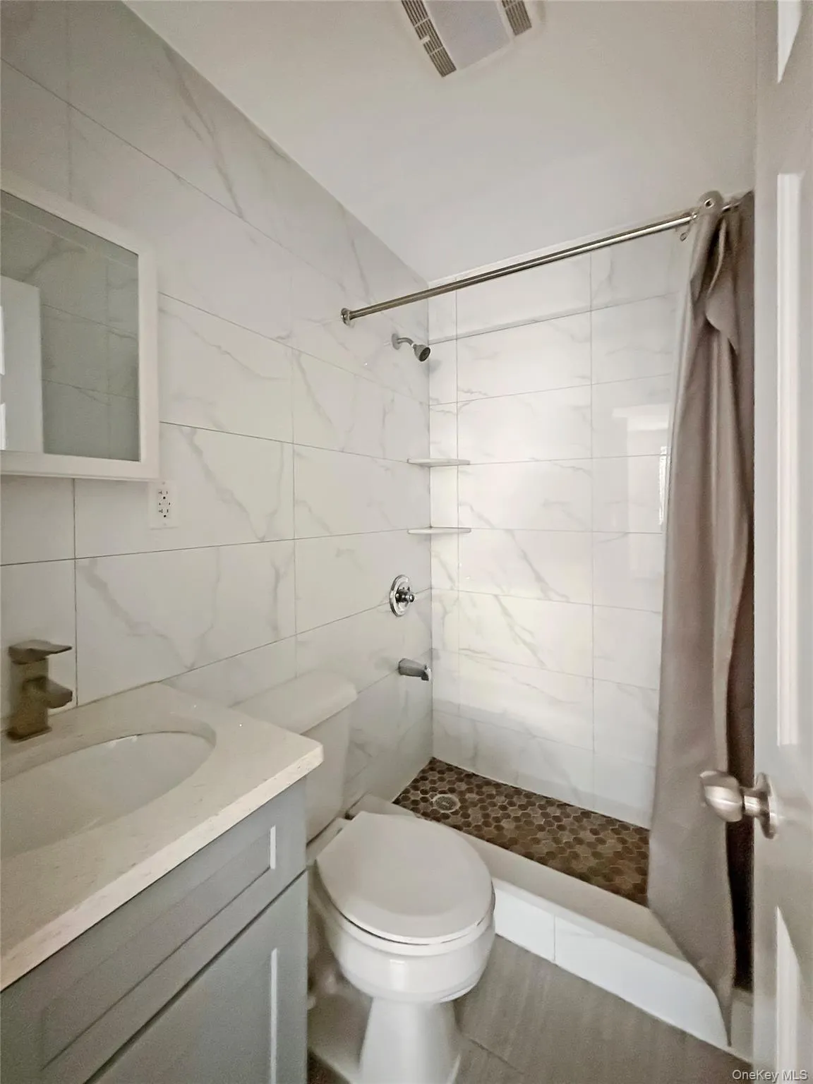281 234th Street, New York, NY, 3 Bedrooms Bedrooms, 6 Rooms Rooms,2 BathroomsBathrooms,Residential Lease,For Rent,234th,0,1012547 281 234th Street, New York, NY, 3 Bedrooms Bedrooms, 6 Rooms Rooms,2 BathroomsBathrooms,Residential Lease,For Rent,234th,0,1012547