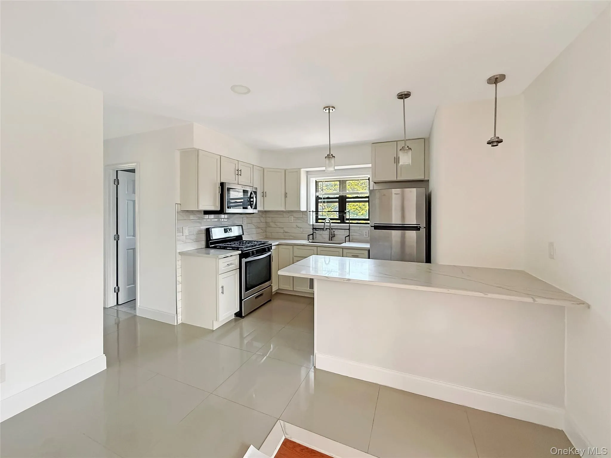 281 234th Street, New York, NY, 3 Bedrooms Bedrooms, 6 Rooms Rooms,2 BathroomsBathrooms,Residential Lease,For Rent,234th,0,1012547 281 234th Street, New York, NY, 3 Bedrooms Bedrooms, 6 Rooms Rooms,2 BathroomsBathrooms,Residential Lease,For Rent,234th,0,1012547