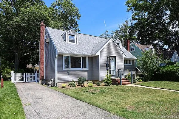 530 Coolidge Avenue, Hempstead, NY, 4 Bedrooms Bedrooms, 7 Rooms Rooms,2 BathroomsBathrooms,Residential,For Rent,Coolidge,0,1012550 530 Coolidge Avenue, Hempstead, NY, 4 Bedrooms Bedrooms, 7 Rooms Rooms,2 BathroomsBathrooms,Residential,For Rent,Coolidge,0,1012550