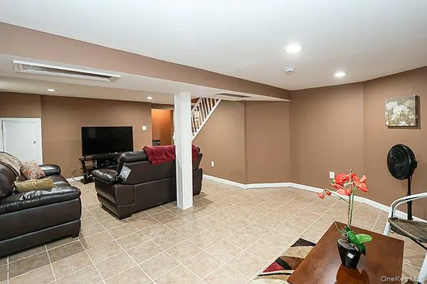 530 Coolidge Avenue, Hempstead, NY, 4 Bedrooms Bedrooms, 7 Rooms Rooms,2 BathroomsBathrooms,Residential,For Rent,Coolidge,0,1012550 530 Coolidge Avenue, Hempstead, NY, 4 Bedrooms Bedrooms, 7 Rooms Rooms,2 BathroomsBathrooms,Residential,For Rent,Coolidge,0,1012550