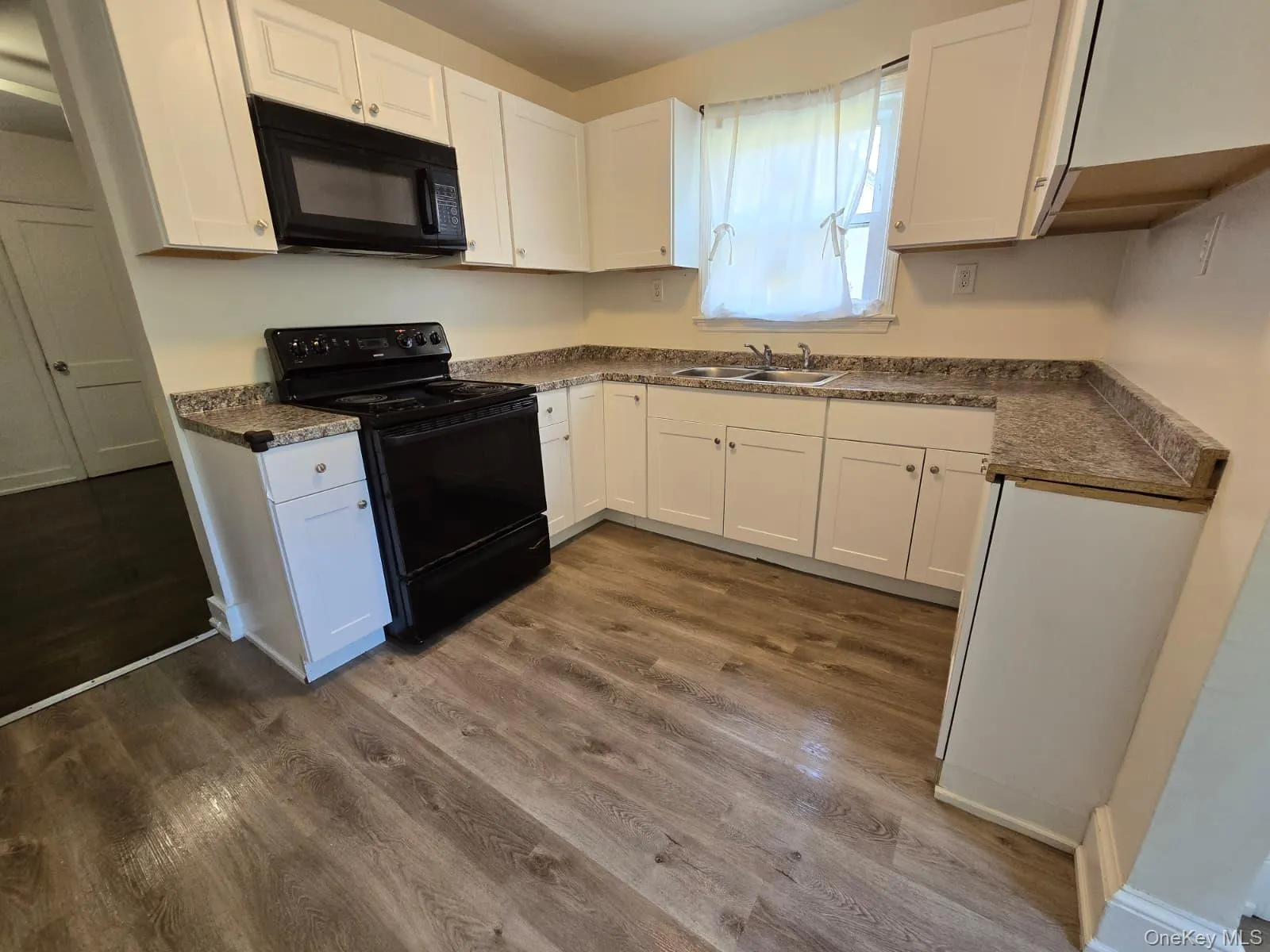 42 Quassaick Avenue, New Windsor, NY, 2 Bedrooms Bedrooms, 4 Rooms Rooms,1 BathroomBathrooms,Residential Lease,For Rent,Quassaick,0,1012551 42 Quassaick Avenue, New Windsor, NY, 2 Bedrooms Bedrooms, 4 Rooms Rooms,1 BathroomBathrooms,Residential Lease,For Rent,Quassaick,0,1012551