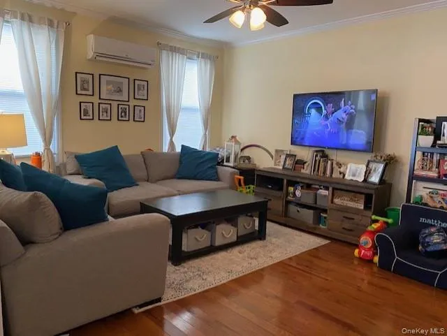 40-11 214th Place, New York, NY, 2 Bedrooms Bedrooms, 5 Rooms Rooms,2 BathroomsBathrooms,Residential Lease,For Rent,214th,0,1012554 40-11 214th Place, New York, NY, 2 Bedrooms Bedrooms, 5 Rooms Rooms,2 BathroomsBathrooms,Residential Lease,For Rent,214th,0,1012554