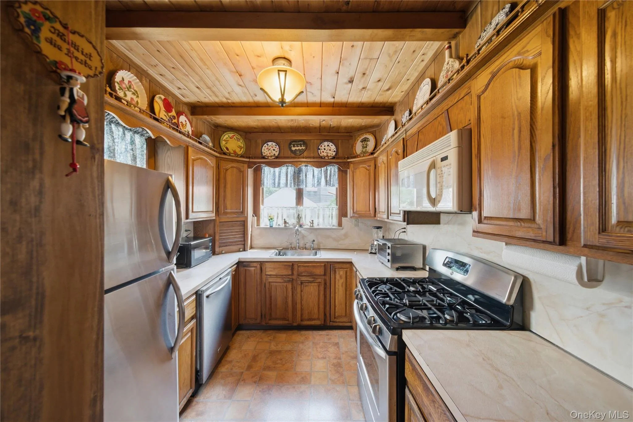6033 69th Lane, New York, NY, 3 Bedrooms Bedrooms, 6 Rooms Rooms,2 BathroomsBathrooms,Residential,For Rent,69th,0,1012555 6033 69th Lane, New York, NY, 3 Bedrooms Bedrooms, 6 Rooms Rooms,2 BathroomsBathrooms,Residential,For Rent,69th,0,1012555