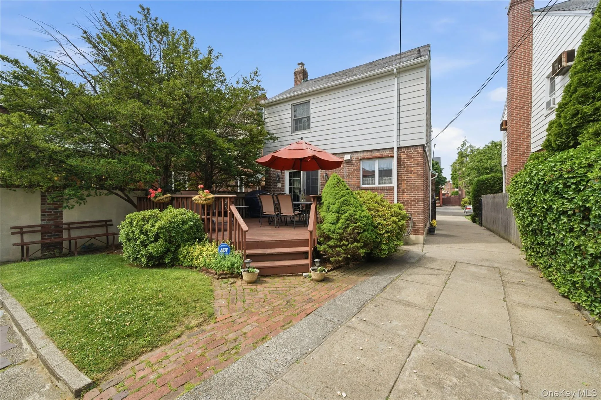 6033 69th Lane, New York, NY, 3 Bedrooms Bedrooms, 6 Rooms Rooms,2 BathroomsBathrooms,Residential,For Rent,69th,0,1012555 6033 69th Lane, New York, NY, 3 Bedrooms Bedrooms, 6 Rooms Rooms,2 BathroomsBathrooms,Residential,For Rent,69th,0,1012555