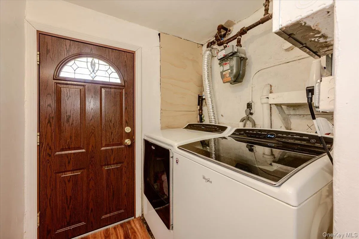2368 Woodhull Avenue, New York, NY, 3 Bedrooms Bedrooms, 10 Rooms Rooms,2 BathroomsBathrooms,Residential,For Rent,Woodhull,0,1012557 2368 Woodhull Avenue, New York, NY, 3 Bedrooms Bedrooms, 10 Rooms Rooms,2 BathroomsBathrooms,Residential,For Rent,Woodhull,0,1012557