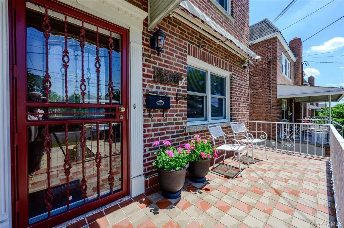 2368 Woodhull Avenue, New York, NY, 3 Bedrooms Bedrooms, 10 Rooms Rooms,2 BathroomsBathrooms,Residential,For Rent,Woodhull,0,1012557 2368 Woodhull Avenue, New York, NY, 3 Bedrooms Bedrooms, 10 Rooms Rooms,2 BathroomsBathrooms,Residential,For Rent,Woodhull,0,1012557