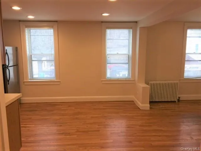 114 Main Street, Huntington, NY, 1 Bedroom Bedrooms, 3 Rooms Rooms,1 BathroomBathrooms,Residential Lease,For Rent,Main,0,1012559 114 Main Street, Huntington, NY, 1 Bedroom Bedrooms, 3 Rooms Rooms,1 BathroomBathrooms,Residential Lease,For Rent,Main,0,1012559