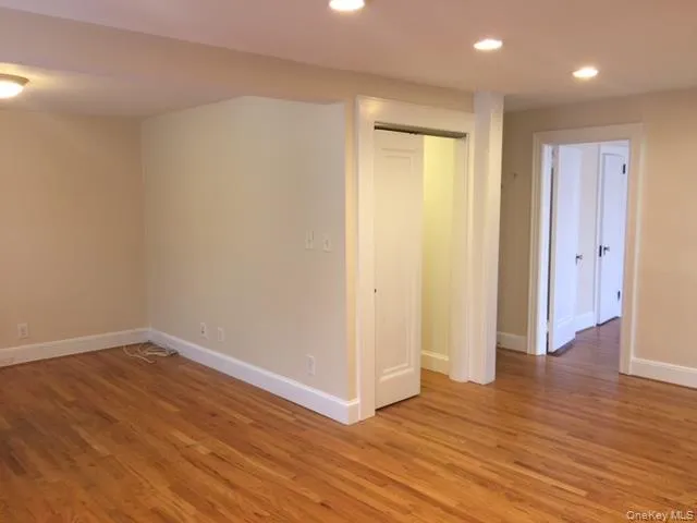 114 Main Street, Huntington, NY, 1 Bedroom Bedrooms, 3 Rooms Rooms,1 BathroomBathrooms,Residential Lease,For Rent,Main,0,1012559 114 Main Street, Huntington, NY, 1 Bedroom Bedrooms, 3 Rooms Rooms,1 BathroomBathrooms,Residential Lease,For Rent,Main,0,1012559