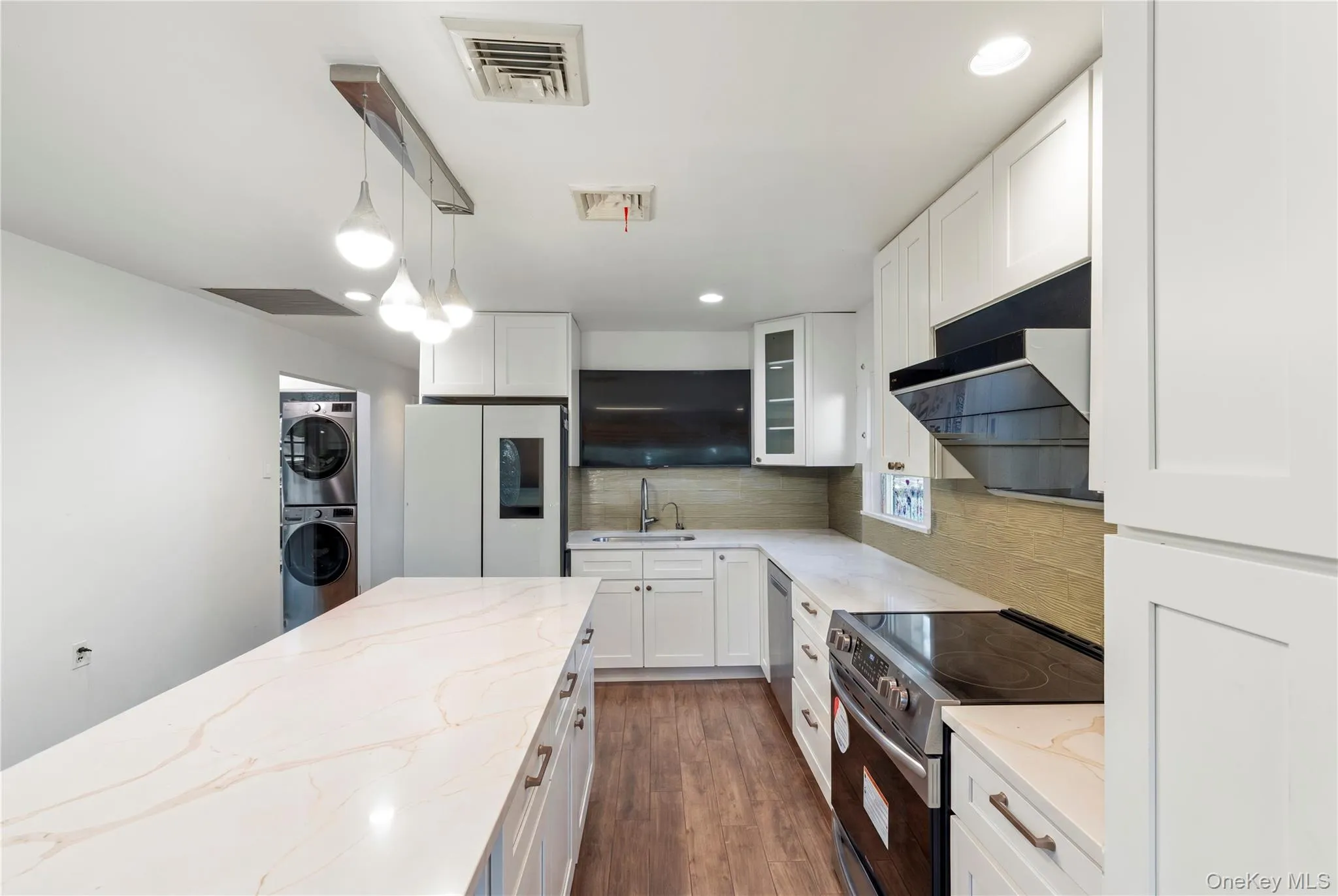 36 Richmond Street, Oyster Bay, NY, 5 Bedrooms Bedrooms, 9 Rooms Rooms,2 BathroomsBathrooms,Residential,For Rent,Richmond,0,1012561 36 Richmond Street, Oyster Bay, NY, 5 Bedrooms Bedrooms, 9 Rooms Rooms,2 BathroomsBathrooms,Residential,For Rent,Richmond,0,1012561