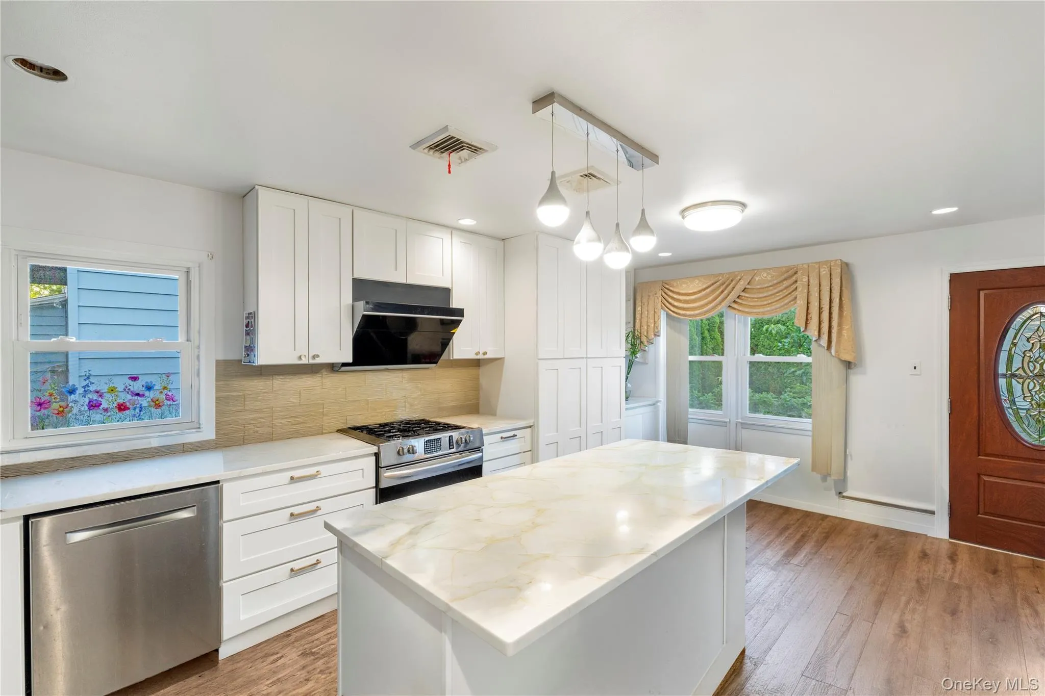 36 Richmond Street, Oyster Bay, NY, 5 Bedrooms Bedrooms, 9 Rooms Rooms,2 BathroomsBathrooms,Residential,For Rent,Richmond,0,1012561 36 Richmond Street, Oyster Bay, NY, 5 Bedrooms Bedrooms, 9 Rooms Rooms,2 BathroomsBathrooms,Residential,For Rent,Richmond,0,1012561