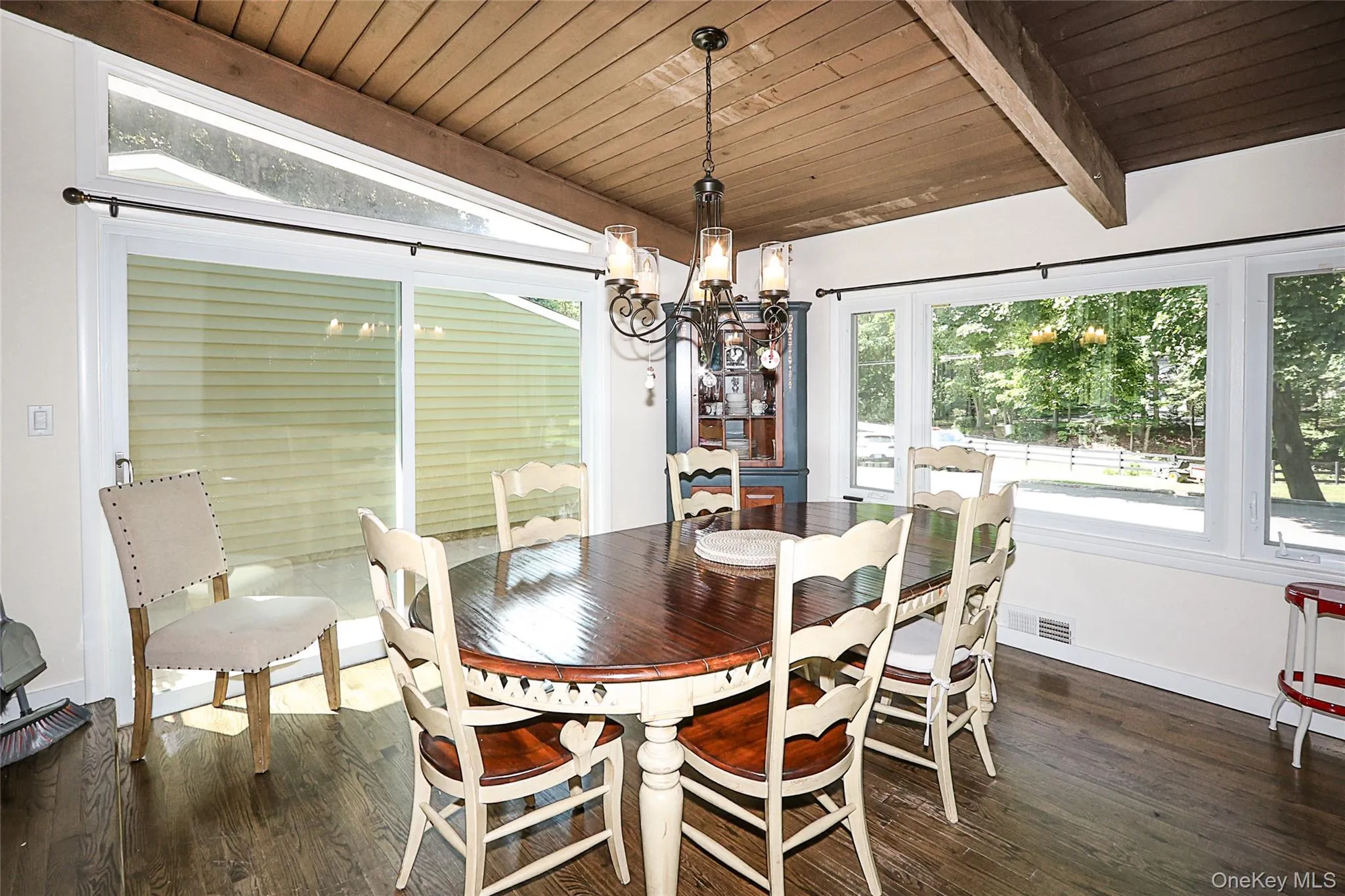 273 Sugar Toms Lane, Oyster Bay, NY, 5 Bedrooms Bedrooms, 9 Rooms Rooms,3 BathroomsBathrooms,Residential,For Rent,Sugar Toms,0,1012563 273 Sugar Toms Lane, Oyster Bay, NY, 5 Bedrooms Bedrooms, 9 Rooms Rooms,3 BathroomsBathrooms,Residential,For Rent,Sugar Toms,0,1012563