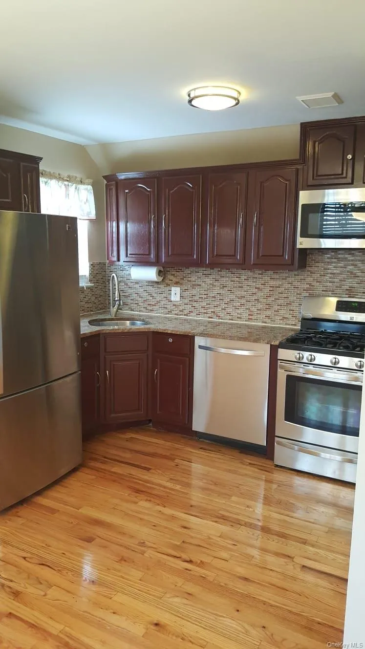 116-18 Marsden Street, New York, NY, 3 Bedrooms Bedrooms, 10 Rooms Rooms,2 BathroomsBathrooms,Residential,For Rent,Marsden,0,1012565 116-18 Marsden Street, New York, NY, 3 Bedrooms Bedrooms, 10 Rooms Rooms,2 BathroomsBathrooms,Residential,For Rent,Marsden,0,1012565