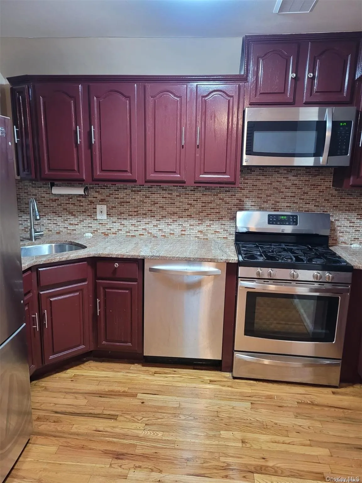 116-18 Marsden Street, New York, NY, 3 Bedrooms Bedrooms, 10 Rooms Rooms,2 BathroomsBathrooms,Residential,For Rent,Marsden,0,1012565 116-18 Marsden Street, New York, NY, 3 Bedrooms Bedrooms, 10 Rooms Rooms,2 BathroomsBathrooms,Residential,For Rent,Marsden,0,1012565