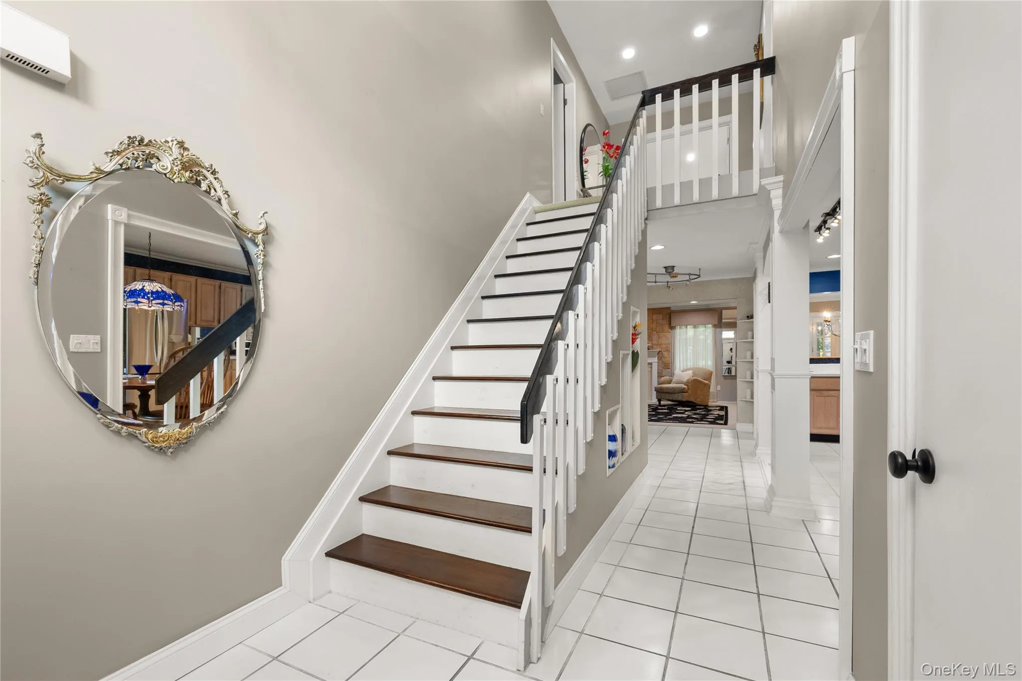23 Stone Gate Court, Smithtown, NY, 3 Bedrooms Bedrooms, 6 Rooms Rooms,2 BathroomsBathrooms,Residential,For Rent,Stone Gate,0,1012569 23 Stone Gate Court, Smithtown, NY, 3 Bedrooms Bedrooms, 6 Rooms Rooms,2 BathroomsBathrooms,Residential,For Rent,Stone Gate,0,1012569