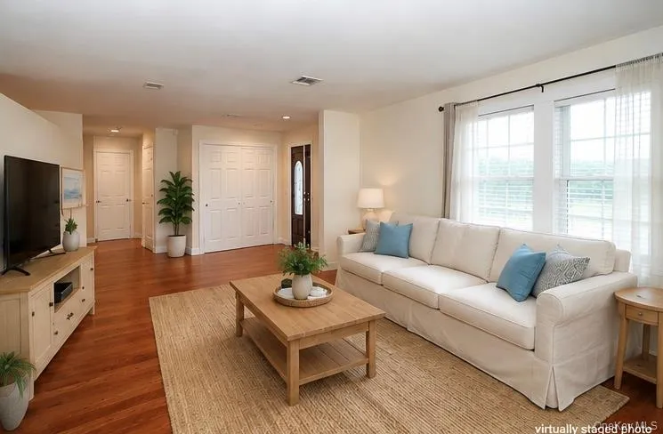 370 Rider Avenue, Brookhaven, NY, 3 Bedrooms Bedrooms, 8 Rooms Rooms,2 BathroomsBathrooms,Residential,For Rent,Rider,0,1012587 370 Rider Avenue, Brookhaven, NY, 3 Bedrooms Bedrooms, 8 Rooms Rooms,2 BathroomsBathrooms,Residential,For Rent,Rider,0,1012587