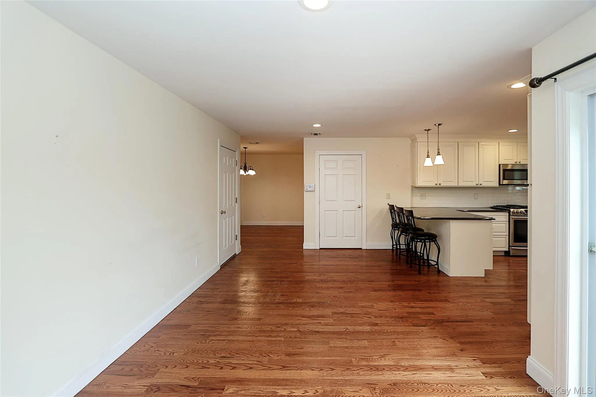 370 Rider Avenue, Brookhaven, NY, 3 Bedrooms Bedrooms, 8 Rooms Rooms,2 BathroomsBathrooms,Residential,For Rent,Rider,0,1012587 370 Rider Avenue, Brookhaven, NY, 3 Bedrooms Bedrooms, 8 Rooms Rooms,2 BathroomsBathrooms,Residential,For Rent,Rider,0,1012587