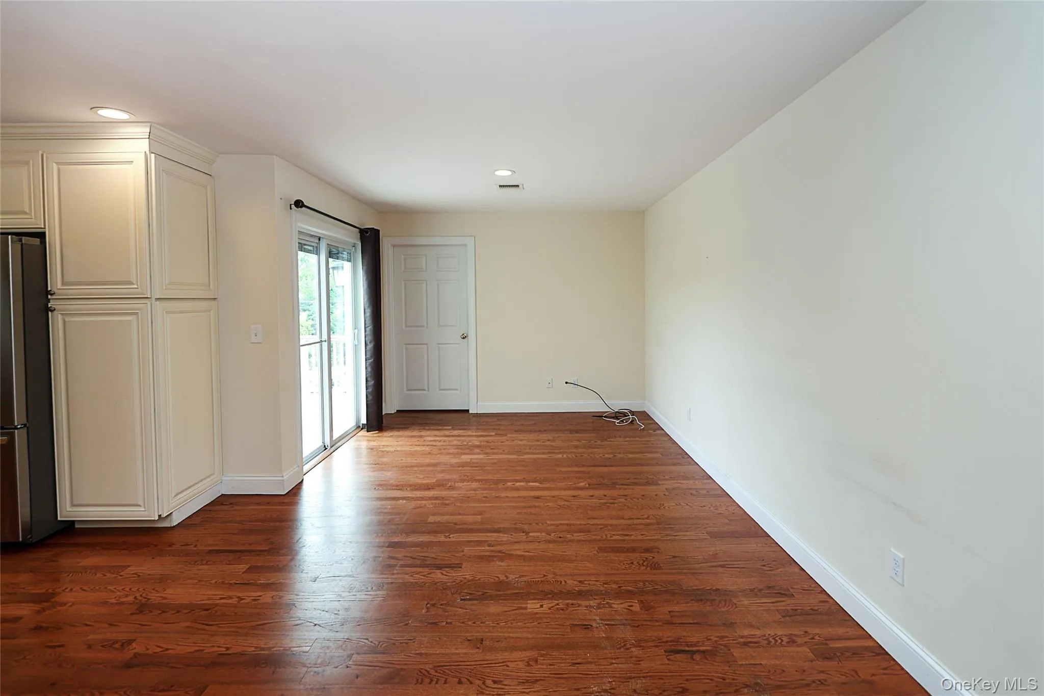 370 Rider Avenue, Brookhaven, NY, 3 Bedrooms Bedrooms, 8 Rooms Rooms,2 BathroomsBathrooms,Residential,For Rent,Rider,0,1012587 370 Rider Avenue, Brookhaven, NY, 3 Bedrooms Bedrooms, 8 Rooms Rooms,2 BathroomsBathrooms,Residential,For Rent,Rider,0,1012587