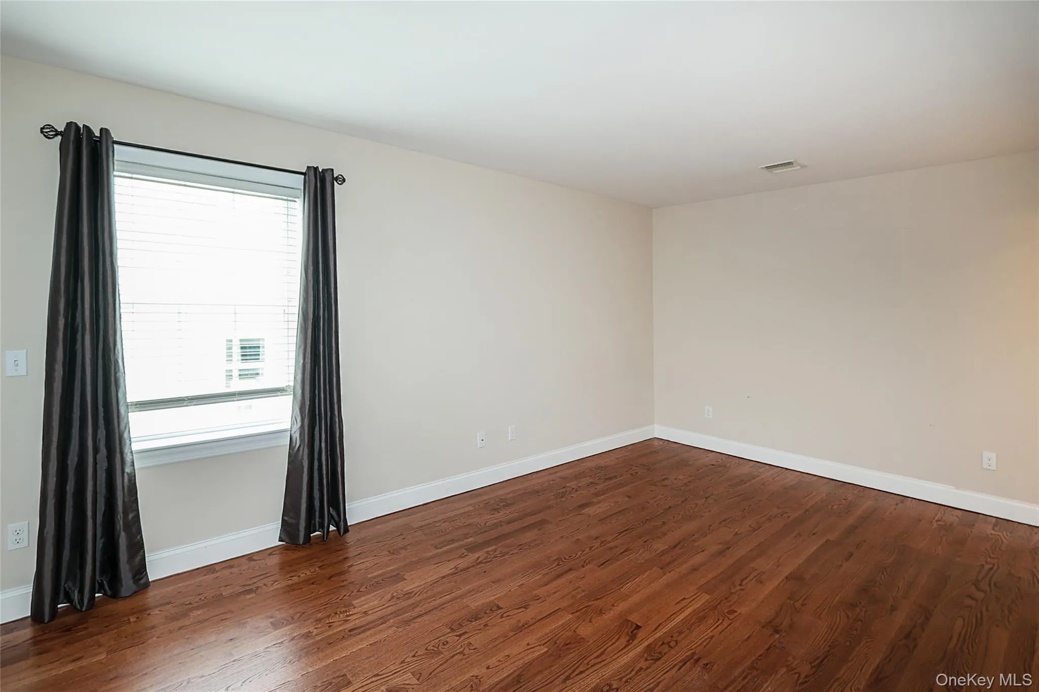 370 Rider Avenue, Brookhaven, NY, 3 Bedrooms Bedrooms, 8 Rooms Rooms,2 BathroomsBathrooms,Residential,For Rent,Rider,0,1012587 370 Rider Avenue, Brookhaven, NY, 3 Bedrooms Bedrooms, 8 Rooms Rooms,2 BathroomsBathrooms,Residential,For Rent,Rider,0,1012587