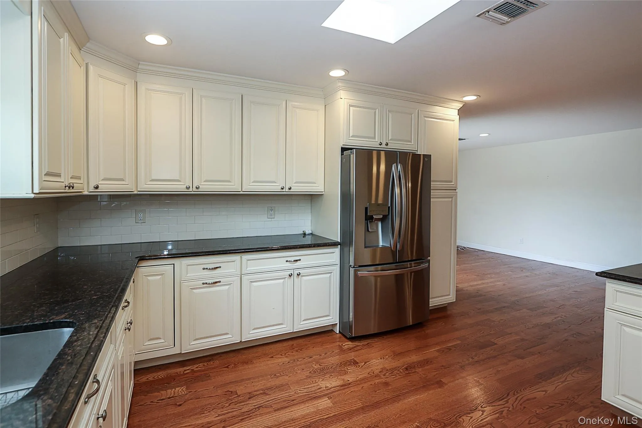 370 Rider Avenue, Brookhaven, NY, 3 Bedrooms Bedrooms, 8 Rooms Rooms,2 BathroomsBathrooms,Residential,For Rent,Rider,0,1012587 370 Rider Avenue, Brookhaven, NY, 3 Bedrooms Bedrooms, 8 Rooms Rooms,2 BathroomsBathrooms,Residential,For Rent,Rider,0,1012587