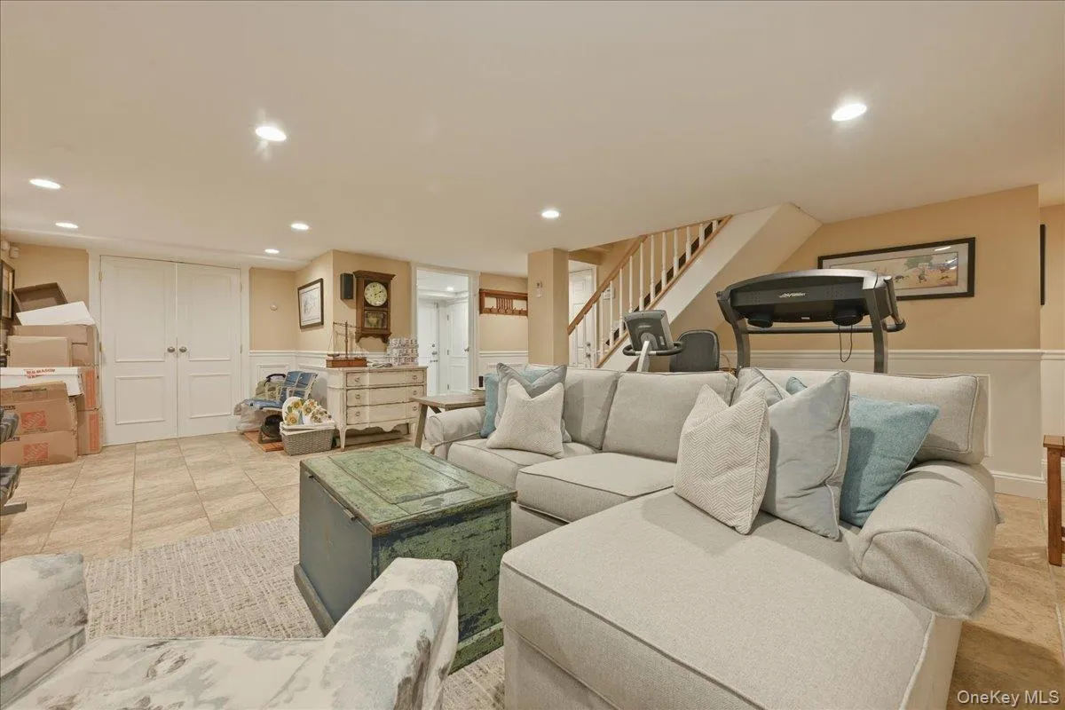 42 Mc Lane Drive, Huntington, NY, 3 Bedrooms Bedrooms, 8 Rooms Rooms,3 BathroomsBathrooms,Residential,For Rent,Mc Lane,0,KEY1012588 42 Mc Lane Drive, Huntington, NY, 3 Bedrooms Bedrooms, 8 Rooms Rooms,3 BathroomsBathrooms,Residential,For Rent,Mc Lane,0,KEY1012588